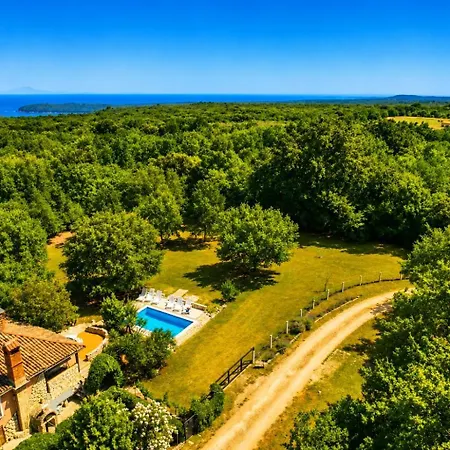Holiday Home Green Valtura