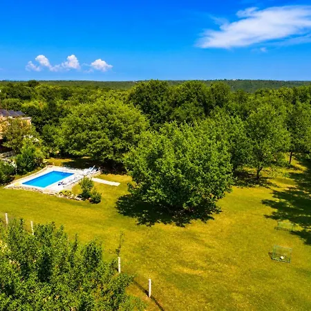 Feriehus Holiday Home Green Valtura