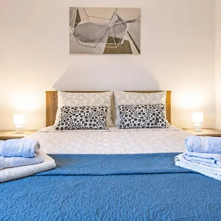 Holiday Home Green Valtura